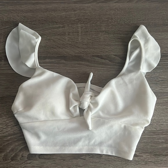White crop top - Picture 1 of 1